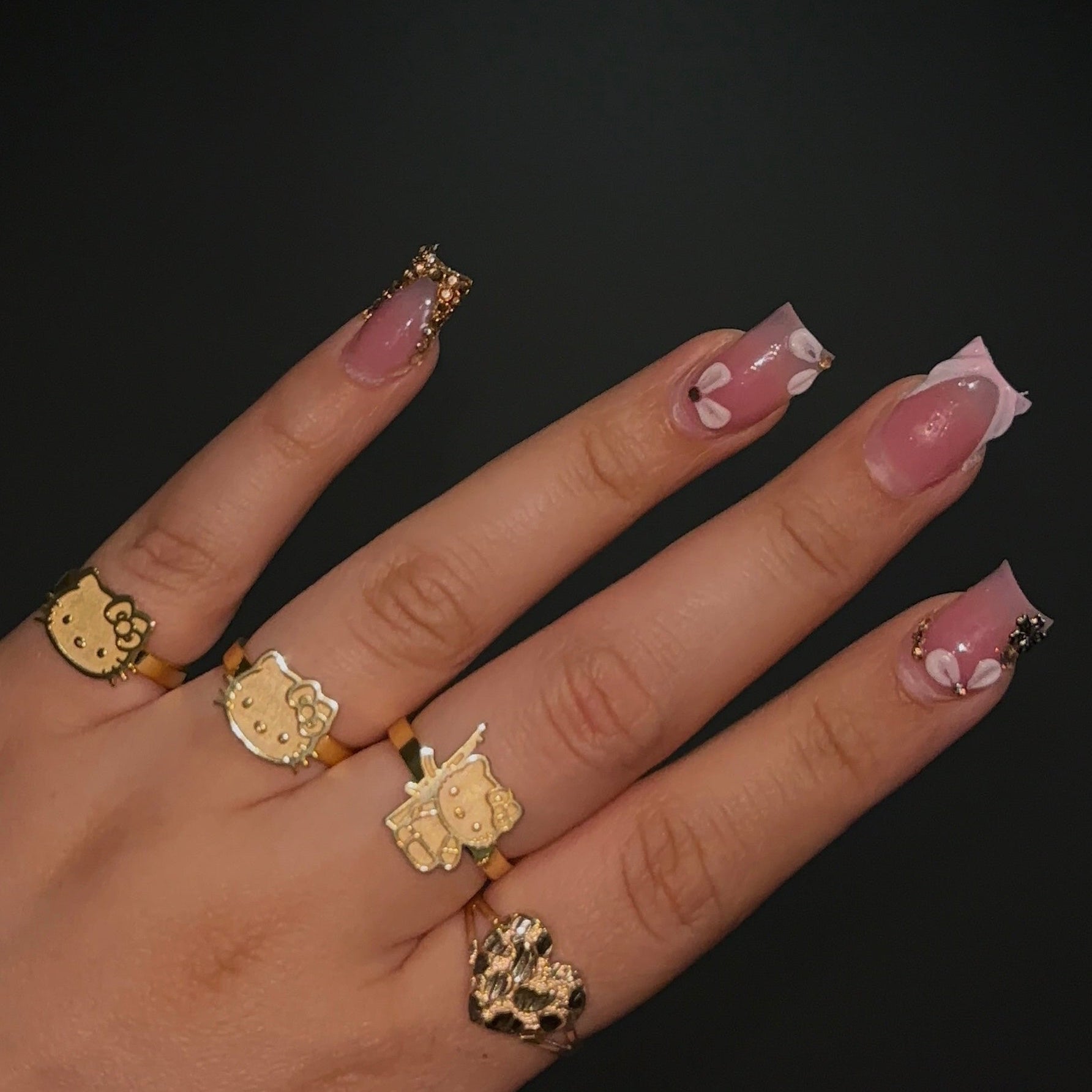 Small hk face ring